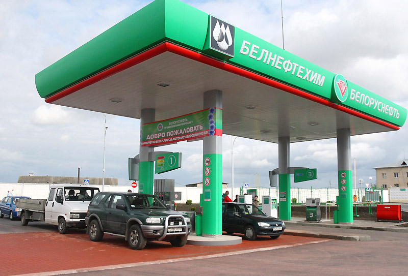 Белнефтехим планирует ограничить количество отпускаемого на АЗС топлива