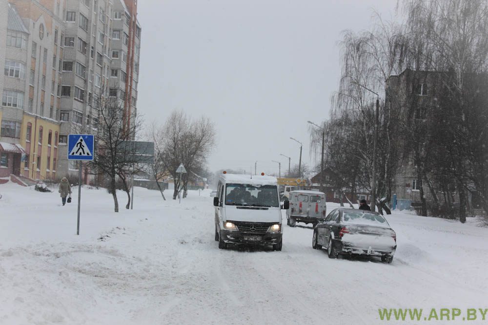 Состояние дорог в городе Пинске - Фотосюжет-14