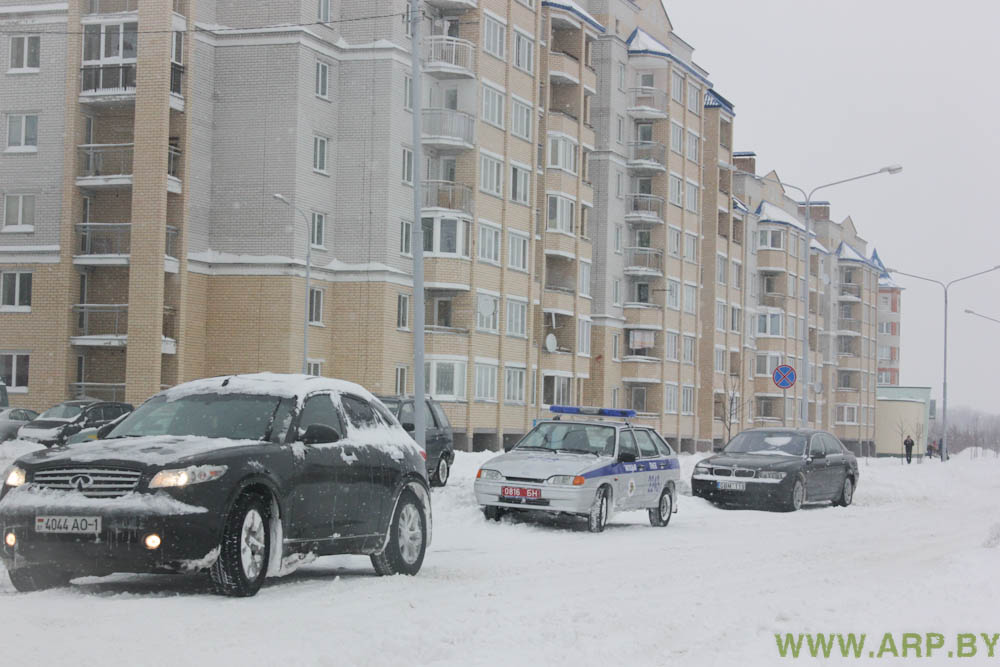Состояние дорог в городе Пинске - Фотосюжет-1
