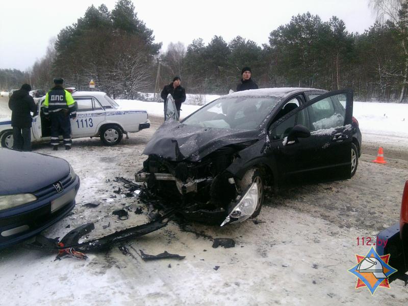 ДТП в Ивановском районе: столкнулись две машины Peugeot