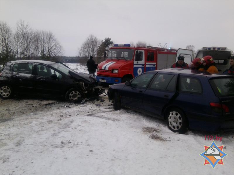 ДТП в Ивановском районе: столкнулись две машины Peugeot