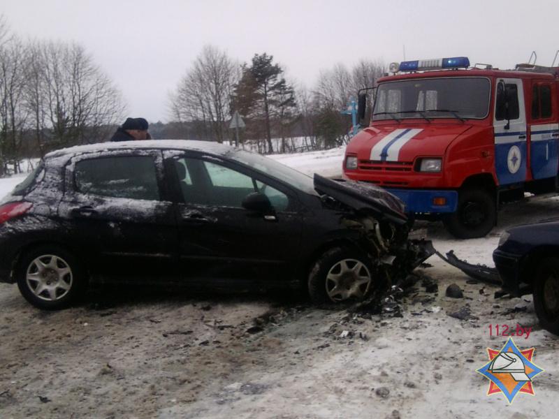 ДТП в Ивановском районе: столкнулись две машины Peugeot