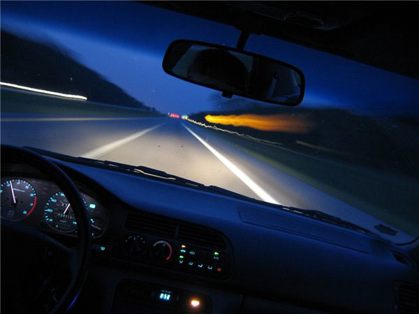 как ездить на автомобиле ночью